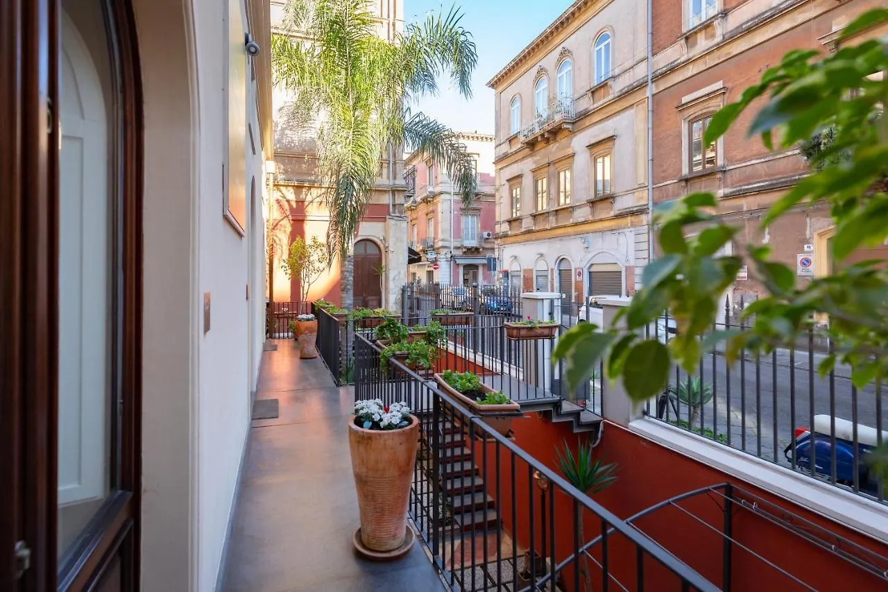 Dimora Degli Artisti Apartments Catania 0*,
