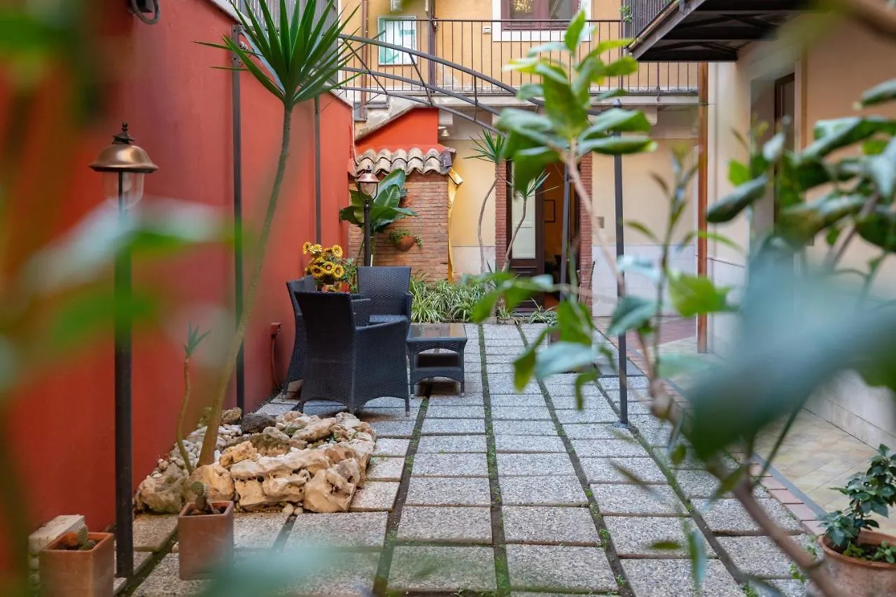 Dimora Degli Artisti Apartments Catania Italy
